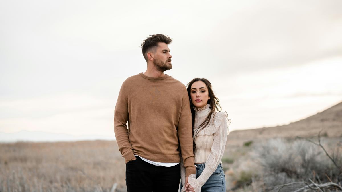 Câtă sinceritate trebuie într-o relație: „A trăi în adevăr nu înseamnă să spui tot”