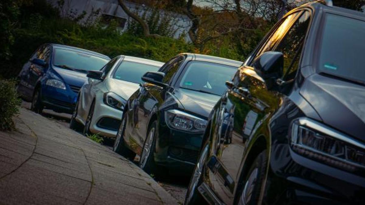 Noi scumpiri pentru șoferi din 15 septembrie. Cât vor costa permisul auto, certificatul de înmatriculare și numerele provizorii