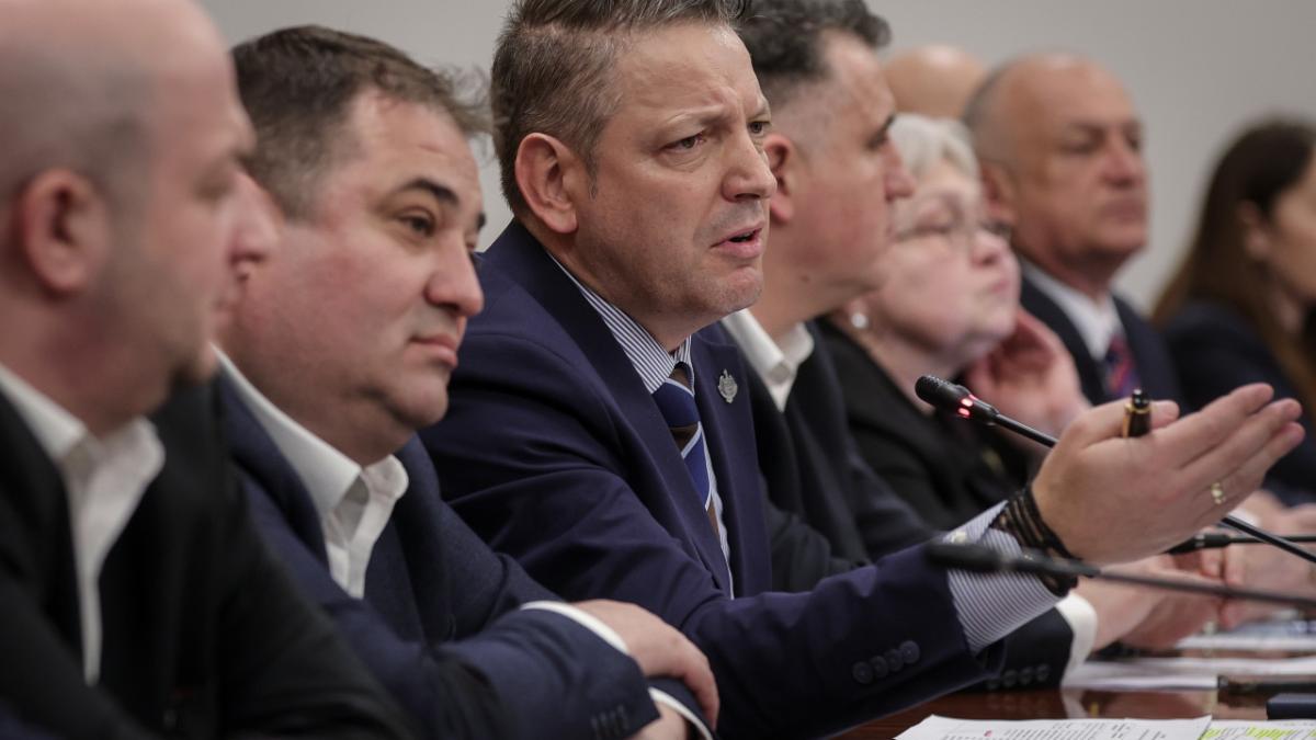 Piața muncii, sub presiunea AI. Marius Humelnicu: Aveam meserii cu care să ieșim la pensie, acum va trebui să ne recalificăm