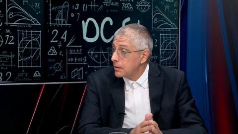 Ce le lipsește studenților de azi? Val Vâlcu spune ce trebuie schimbat în educație