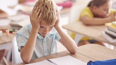 Anxietatea școlară la copii, normalitate sau problemă? Explicațiile Dr. Georgescu