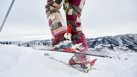 Ce trebuie să știi despre echipamentul de schi ca să eviți accidentările. Un medic ortoped are câteva sfaturi