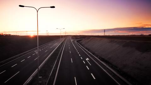 Viteză de 100 km/h pe autostradă. Ţările care au implementat deja măsura 