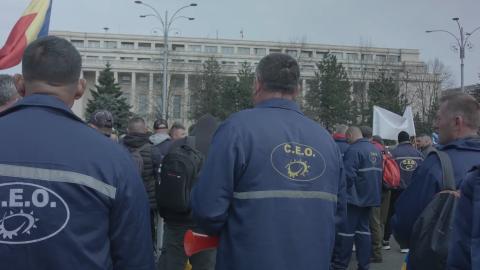 Ce alternative au minerii care vor rămâne fără serviciu de la 1 aprilie? Reportaj la protestul din fața Guvernului