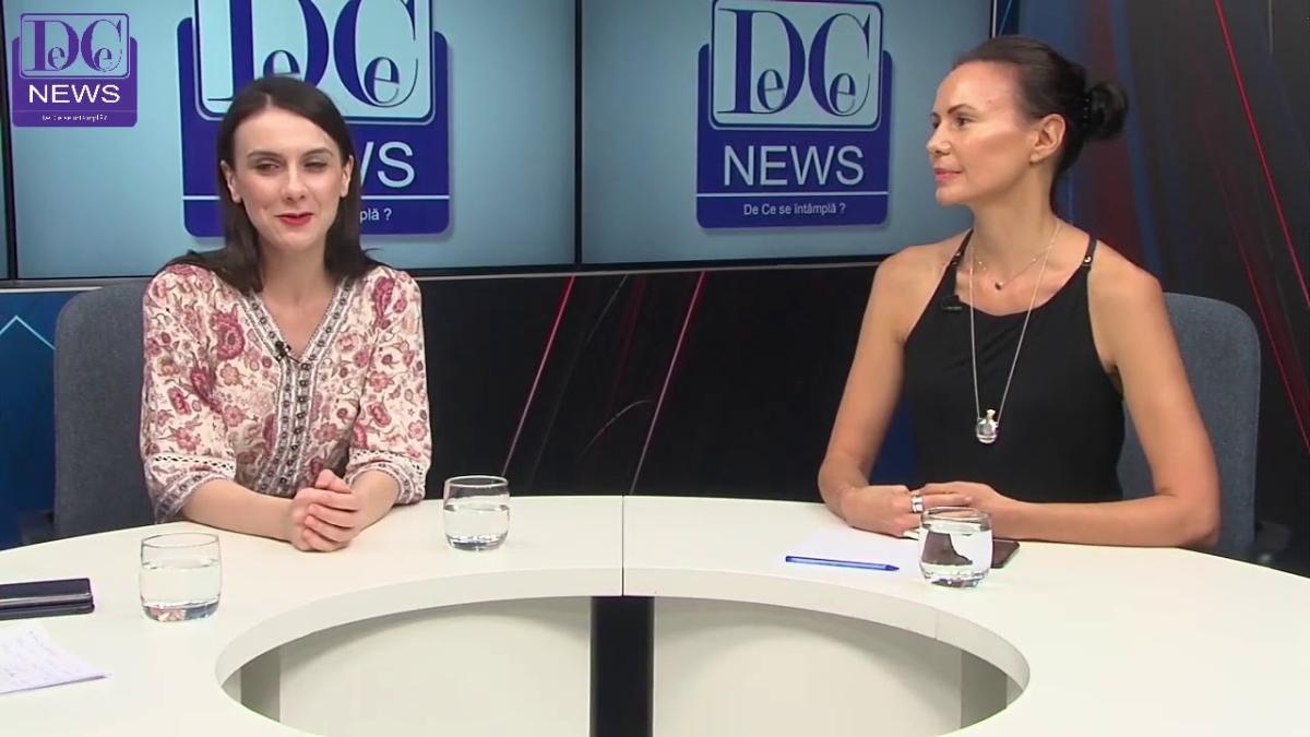 Oana Predescu şi Monica Petrică: Familia Addams, premieră la Teatrul Excelsior