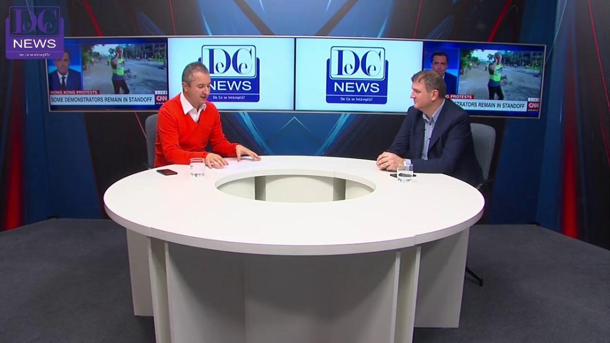 Criticul literar Daniel Cristea-Enache la interviurile DCNews