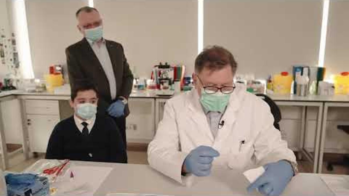 Alexandru Rafila prezintă ghidul de utilizare a testelor antigen pe bază de salivă