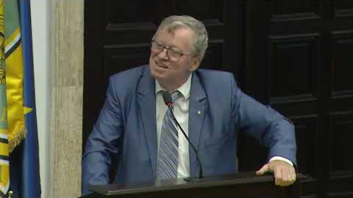 Hadăr atrage atenția: „4000 de lei salariul mediu net în educaţie şi 6000 la primării”