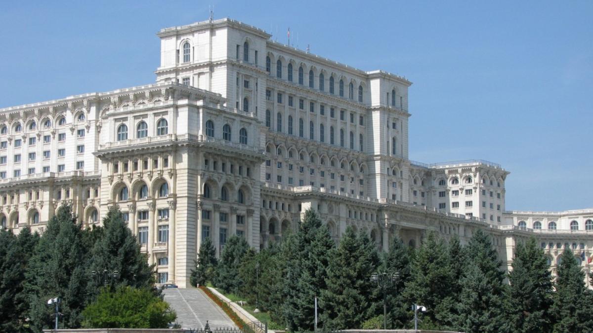Sociologul român care propune transformarea Casei Poporului: Ar aduce un miliard pe lună