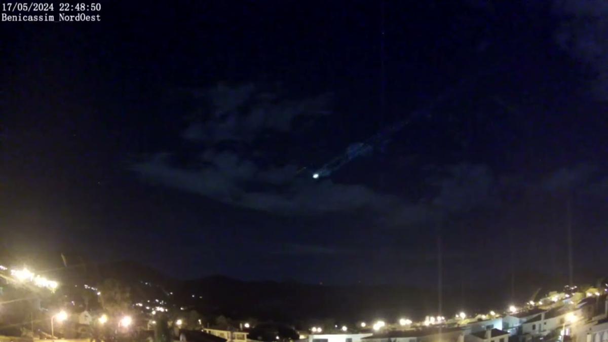 Spectacol de meteori pe cerul Spaniei. VIDEO cu meteorii care au luminat cerul