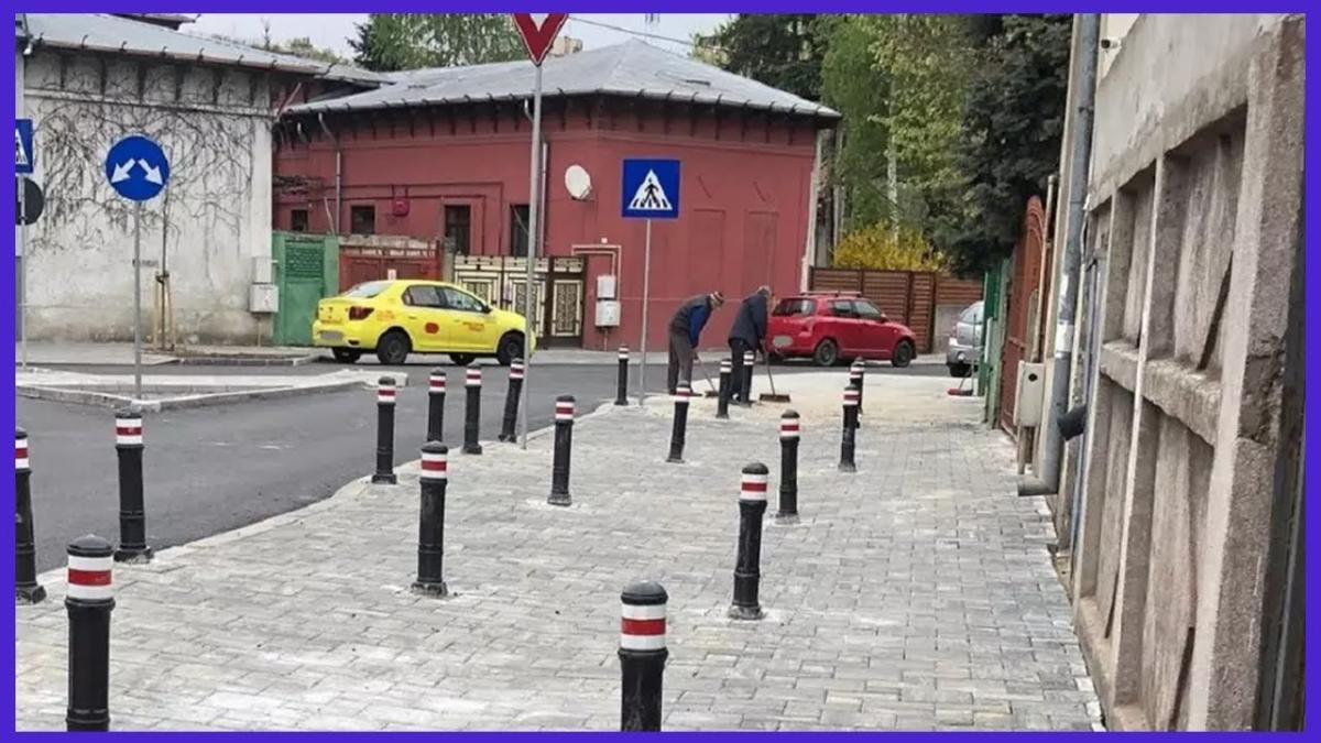 Stâlpișori apăruți pe străzi unde sunt doar case în Sectorul 2. Hopincă: S-a aplicat un șablon și nu s-au consultat cetățenii