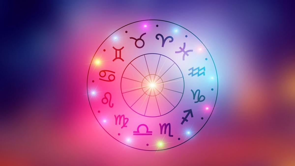 Horoscop săptămâna 19-25 august 2024: Lecții valoroase pentru Capricorni și tensiuni în relațiile Peștilor