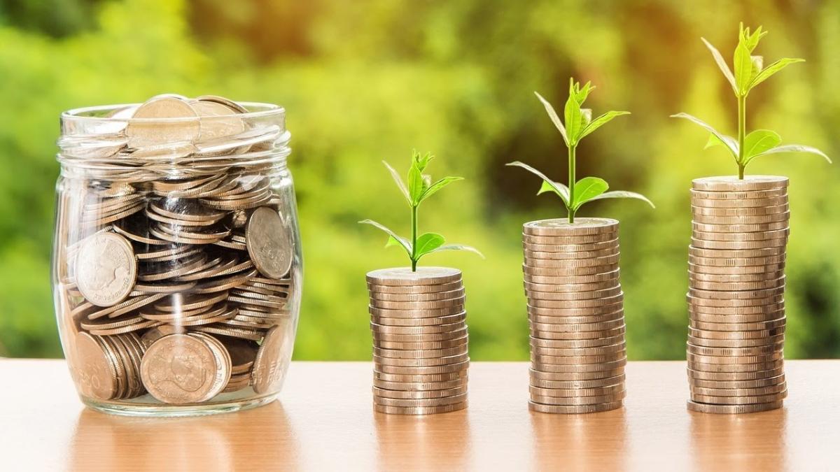 Drumul către independența financiară: De ce este important să începi să economisești devreme?