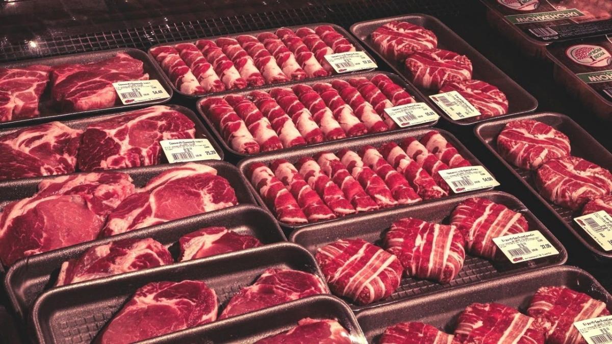 Consumul de carne și impactul asupra planetei: „Noi ucidem zilnic 220 de milioane de animale terestre pentru hrană”