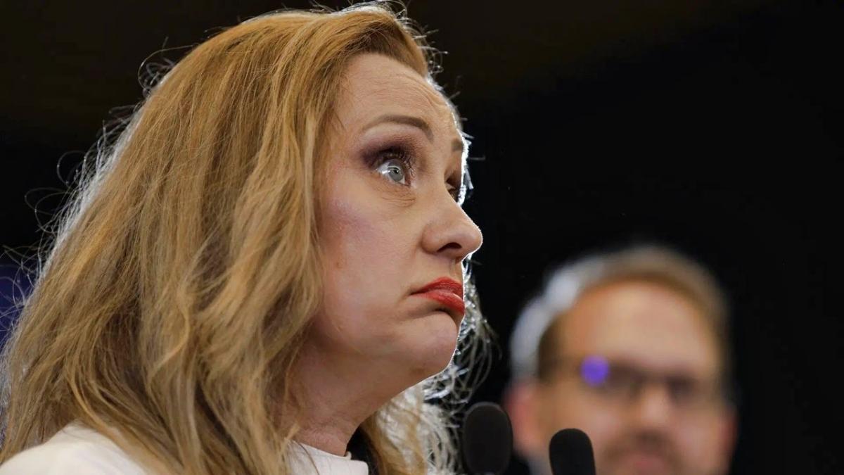 Ce studii are Elena Lasconi? Chirieac: Universitatea Ecologică din Deva este la fel de „dificilă” ca Harvard