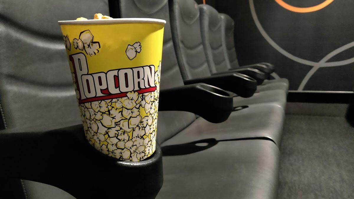 Românii vor cinematografie, dar nu merg să vadă filmele. Regizor: Este ușor să stai acasă și să critici