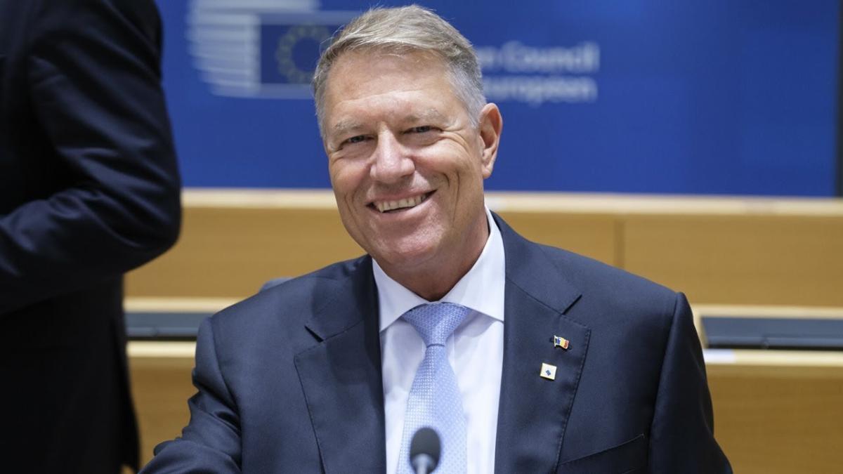 Proiectul de lege care i-ar permite lui Iohannis să candideze la Senat, votat săptămâna viitoare. Ciuvică: Deci îl trec prin Parlament iute-iute