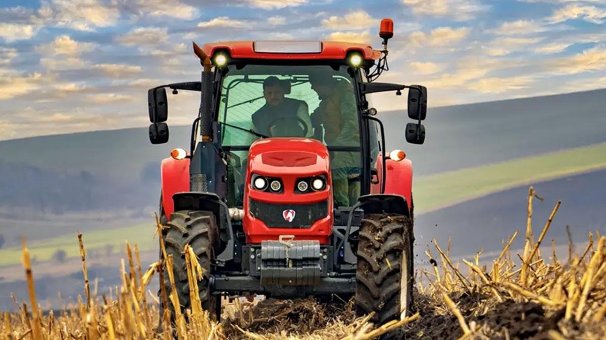 O mașină veche pentru un tractor nou. Cine sunt beneficiarii programului Rabla pentru Tractoare