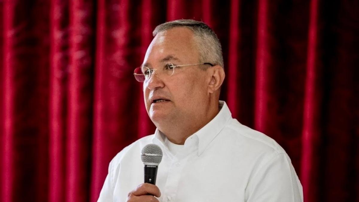 Ponta, analiză tăioasă: Campania cu cartea e îngrozitoare, Ciucă nu e scriitor, e militar