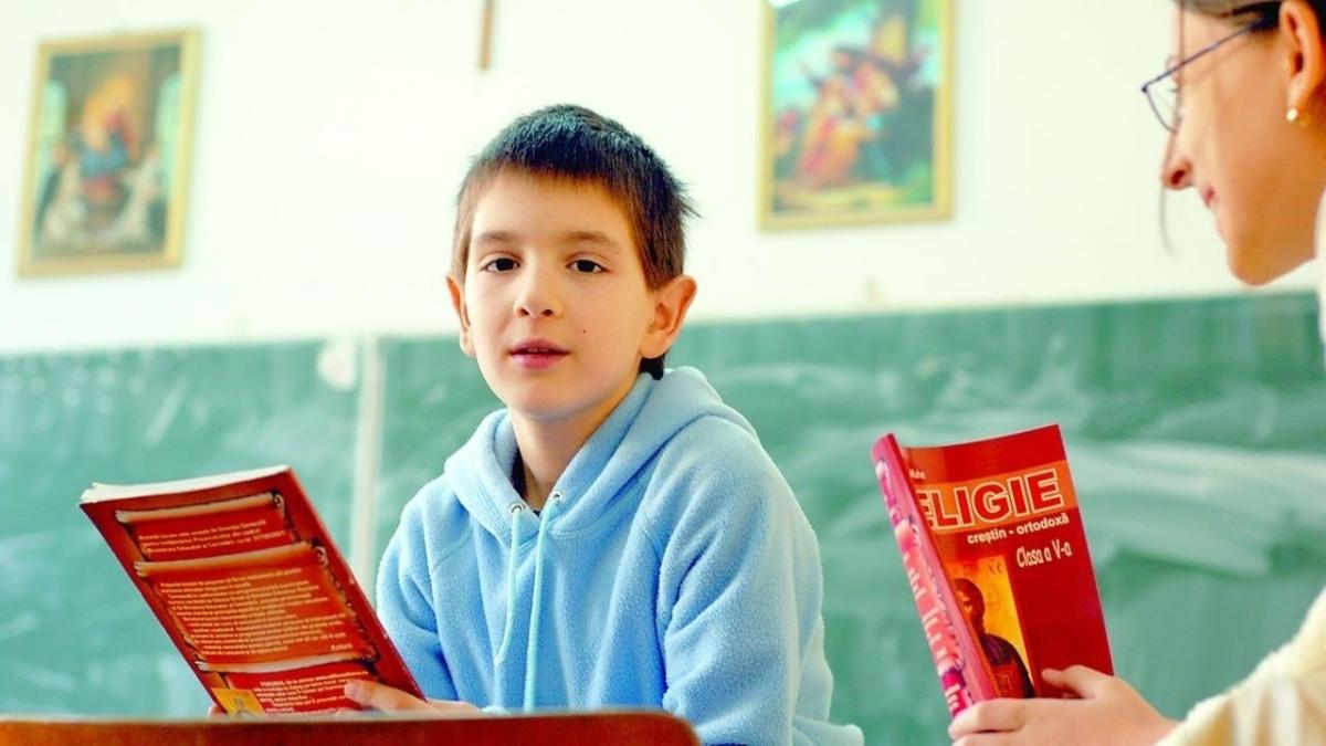Suprasolicitarea nu duce la performanță, ci la respingere: Elevii, ca și adulții, au nevoie de timp pentru relaxare