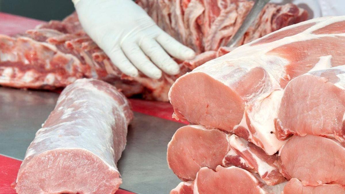 În România, importurile de carne de porc depășesc pragul de un miliard de euro: „E înspăimântător câtă carne importăm”