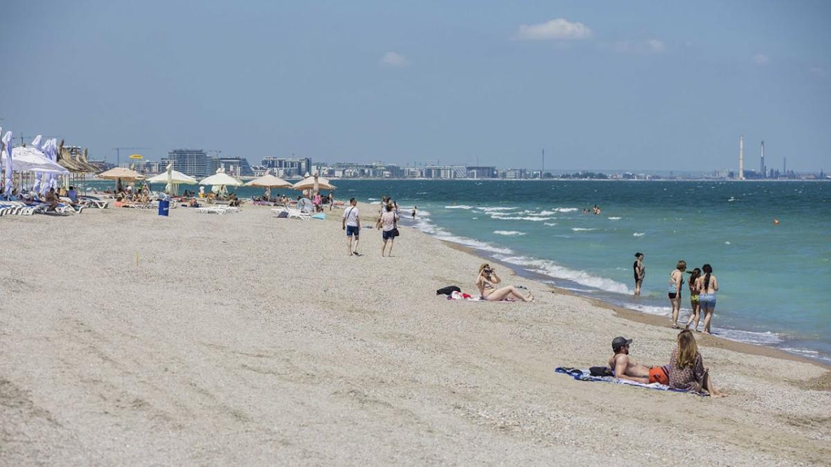 Coșa, ca prefect de Constanța, neagă focarele E.coli de la Marea Neagră, apoi recunoaște. ”Au fost câteva probleme…”