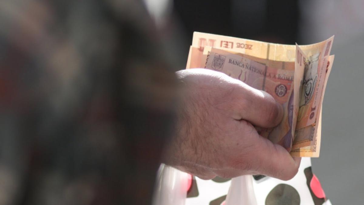Puterea de cumpărare din România. Analist: Inflația a diluat creșterea pensiilor și salariilor