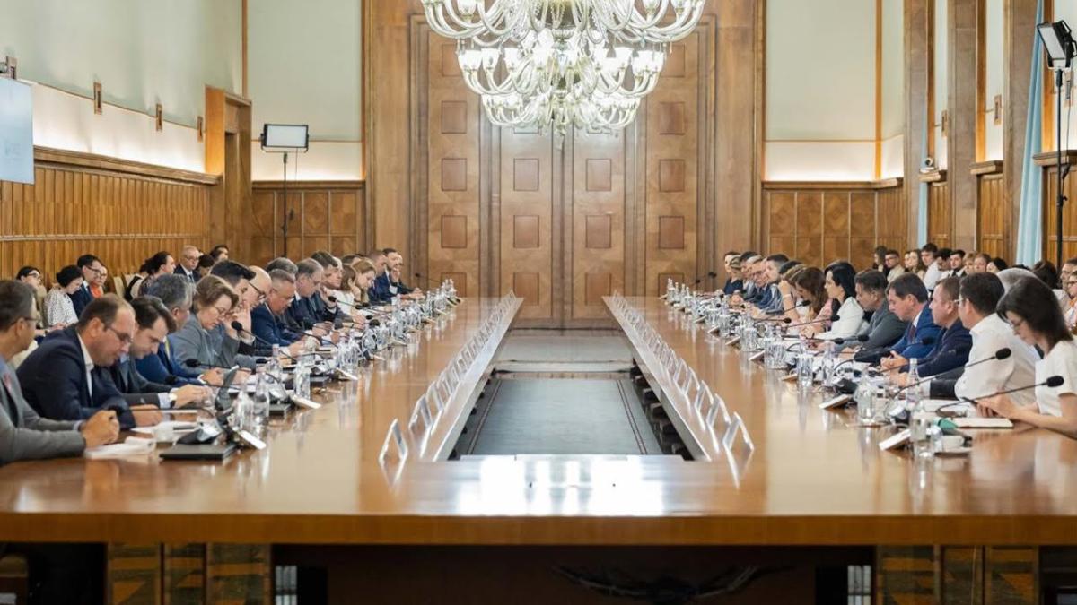 Situație fără precedent cu viitorul premier. Ponta: Și mie-mi plac pozele frumoase și like-urile pe TikTok… dar trebuie să trăim toți