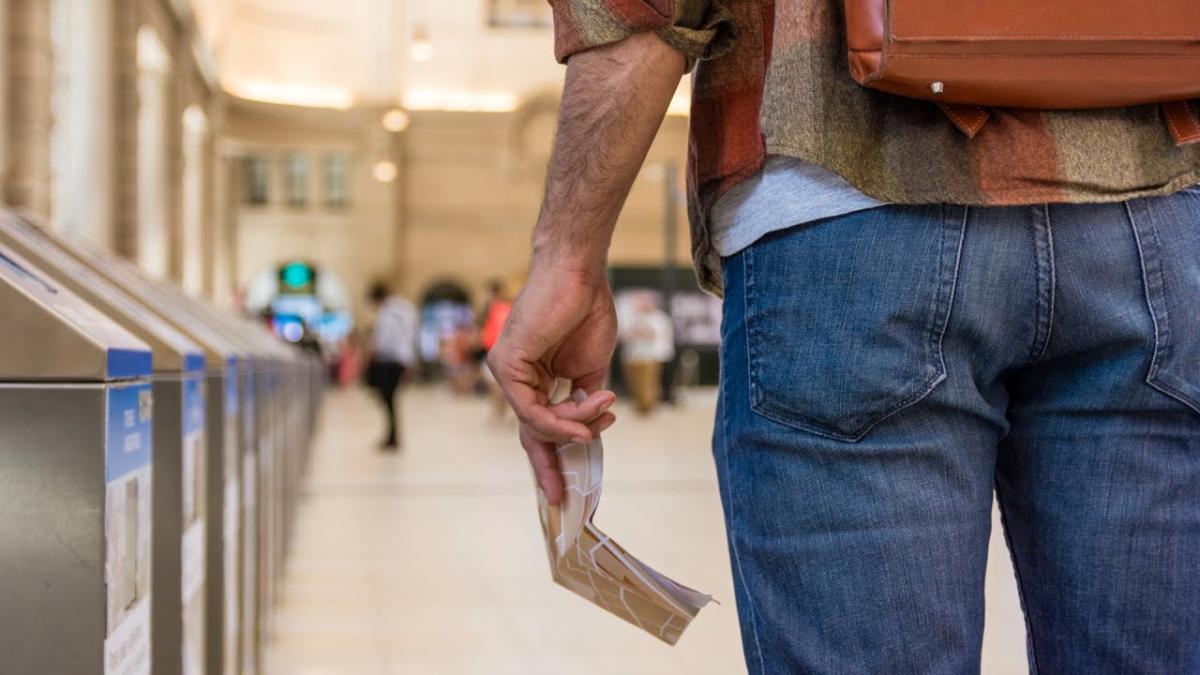 Românii din diaspora ar putea câștiga mai bine în țară. Gherghe Cârciu: 500 euro, primă de reinstalare