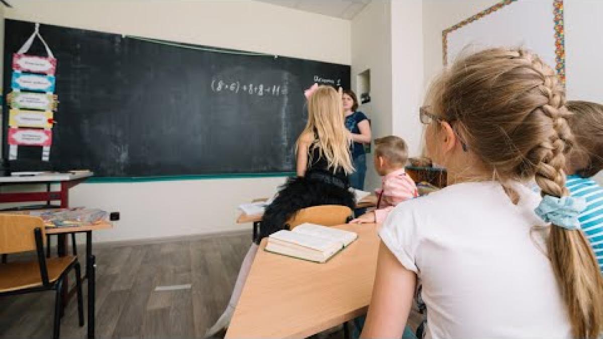 Educația din România: Culegem roadele unui șir de ani în care investițiile au fost departe