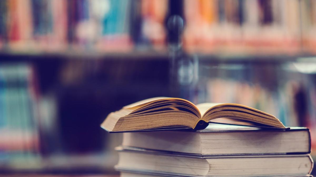 Mitul rezistenței prin cultură din perioada comunismului, demontat de un istoric: Intelectualii români au preferat întotdeauna să fie aproape de puterea politică