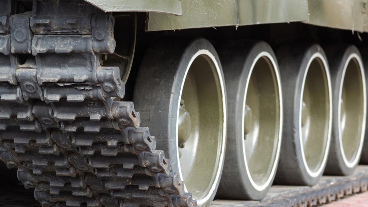 Starea actuală a industriei de armament din România. Ar putea reveni pe producție? Răspunsul dat de un fost director al Romaero