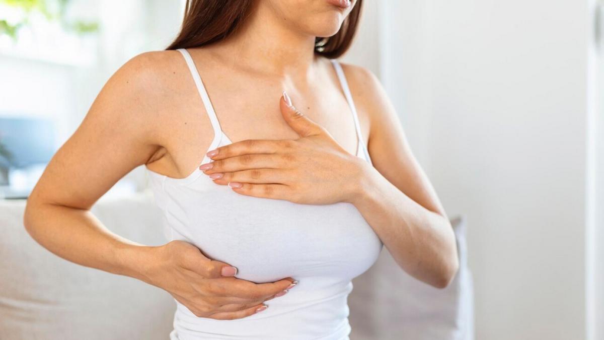Eficiența autopalpării în depistarea cancerului de sân, scăzută. Investigațiile esențiale pentru un diagnostic precoce