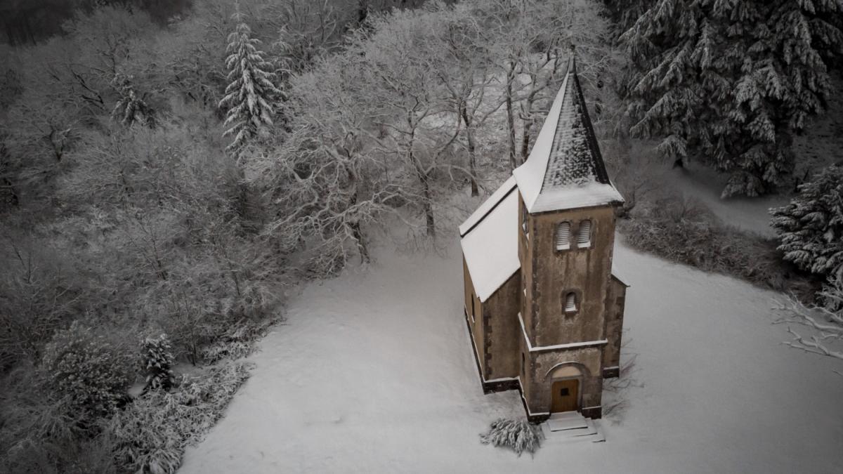Se schimbă vremea în toată țara! Ninsori și vânt puternic anunțate de ANM