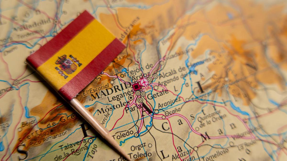 Cum obții cetățenia spaniolă? Sfaturile unui avocat român din Madrid