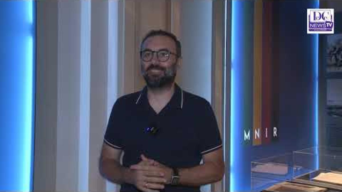 Muzeul Naţional de Istorie, uitat de autorităţi. Expoziţii la parter, ruină la etaj