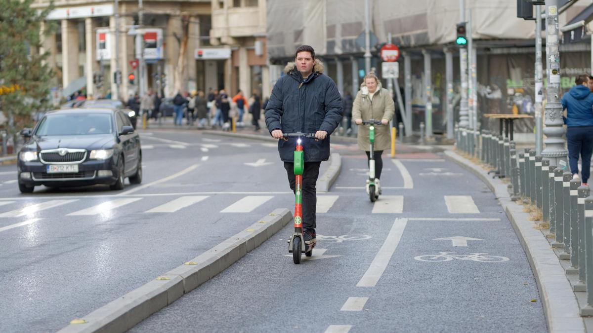 Pietoni, bicicliști și trotinetiști, fără educație rutieră reală. Ce spune Titi Aur
