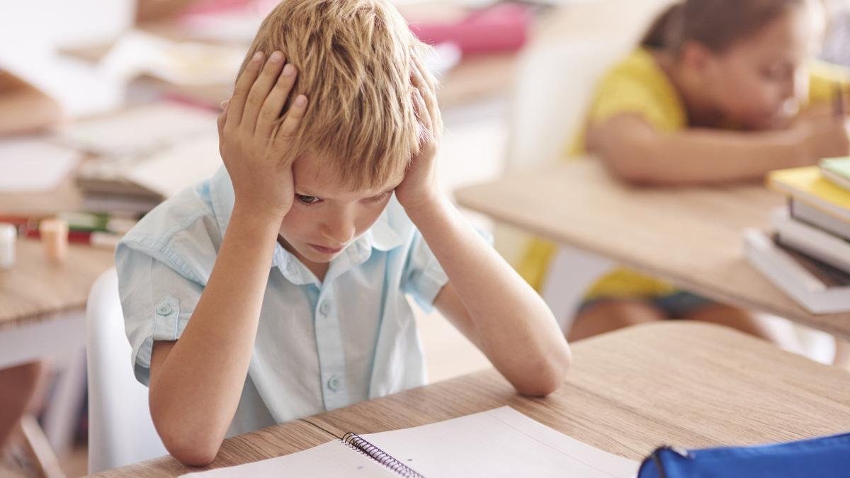 Anxietatea școlară la copii, normalitate sau problemă? Explicațiile Dr. Georgescu