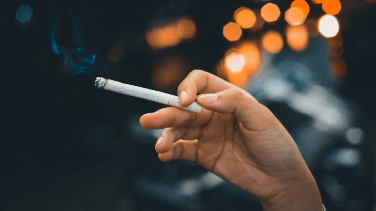 Există diferențe între modul în care bărbații și femeile dezvoltă dependențe? Află răspunsul la Dr. Psy
