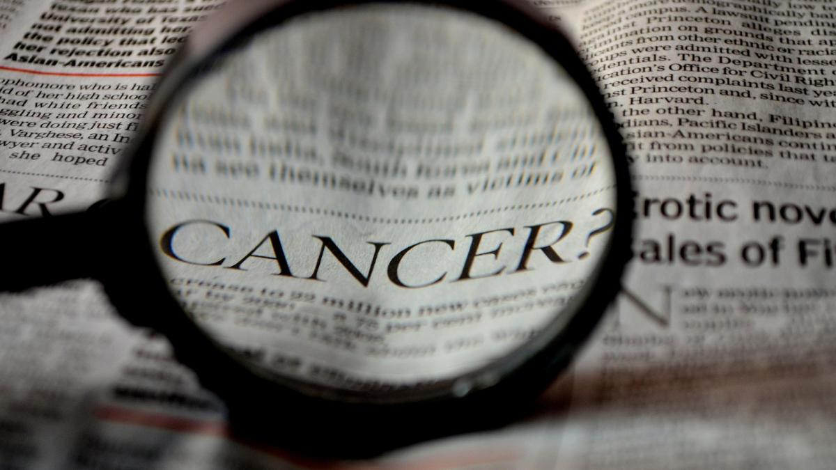 Cancerul, tratat în echipă în 2025. Ce specialişti colaborează şi cum 