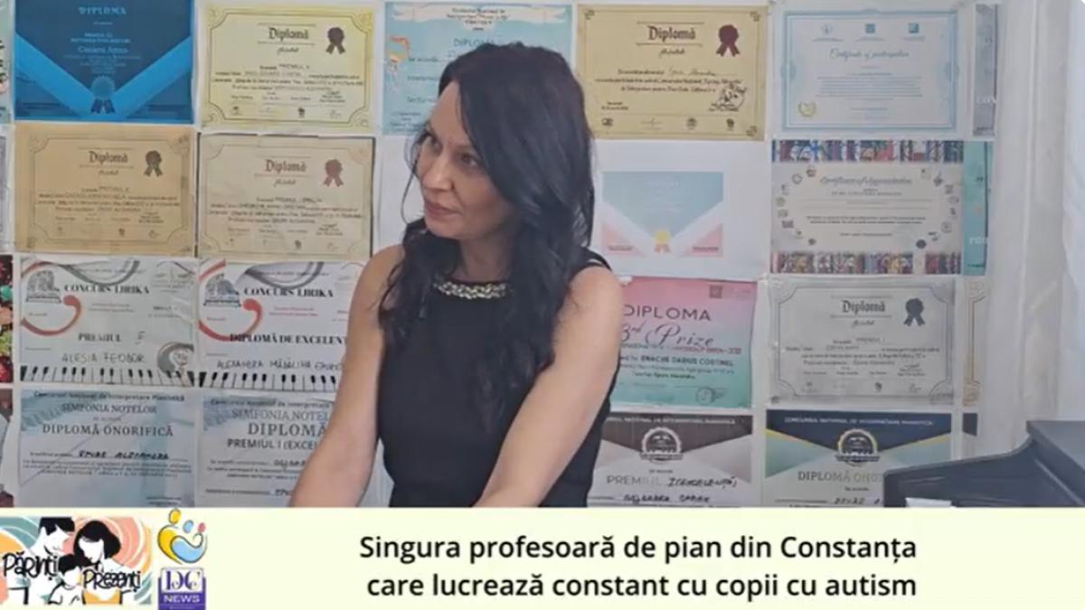 Profesoara care face minuni la pian. Copiii cu autism învață să simtă muzica