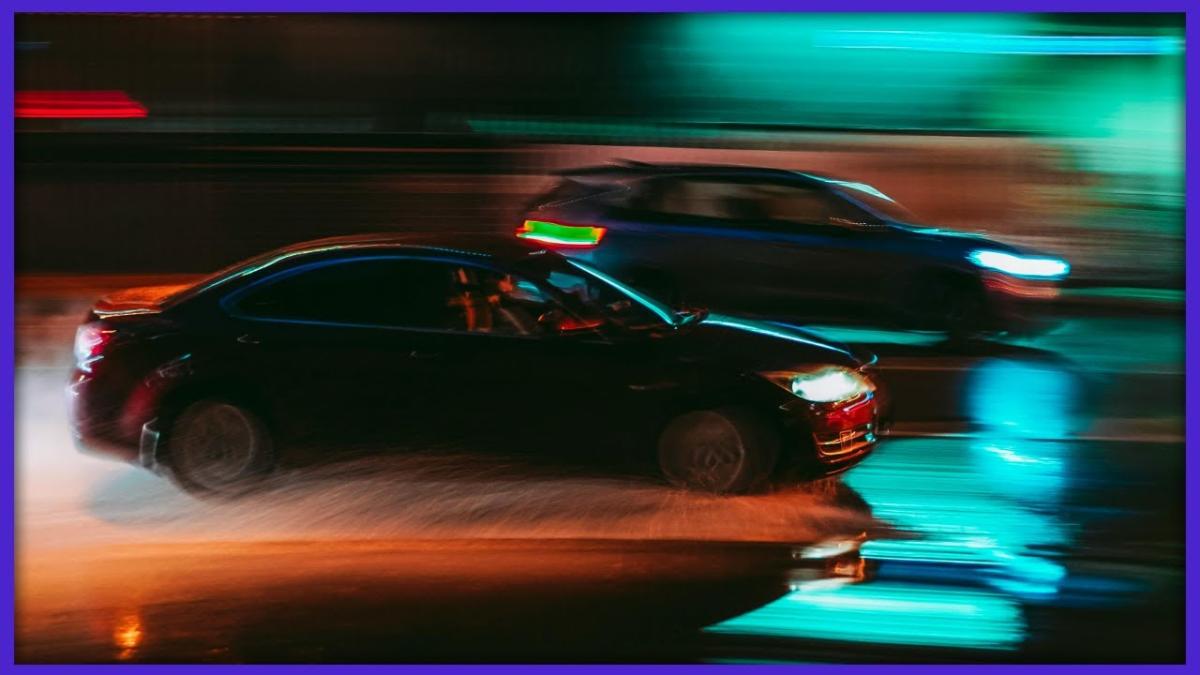 Ce să NU faci niciodată când eşti depăşit în trafic. Exemplul şoferilor de TIR