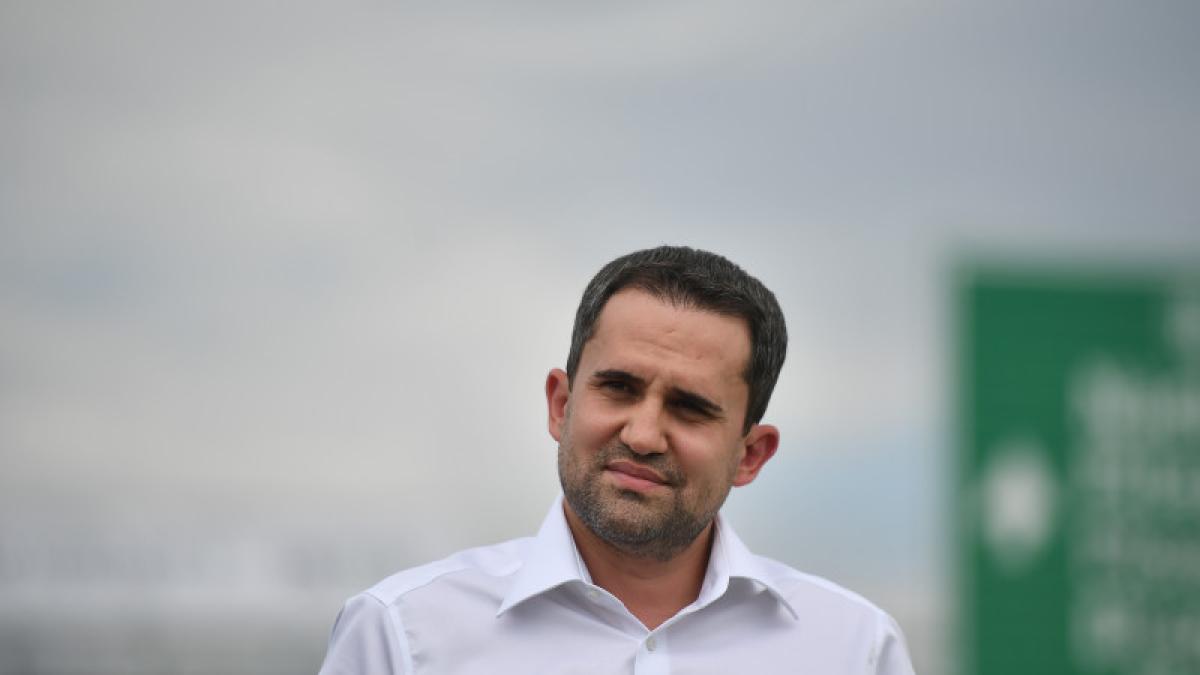 Trei ore cu trenul de la Bucureşti la Cluj. Banii din PNRR pot mări viteza pe calea ferată, anunţă Ciprian Şerban