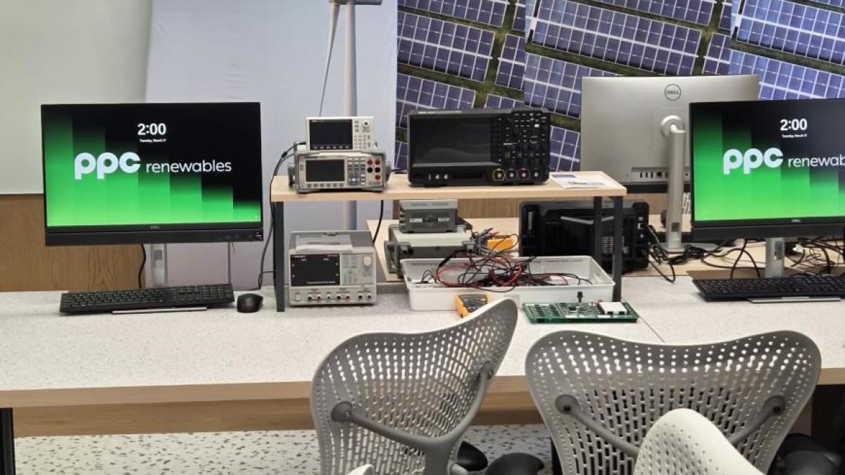 Reportaj DCNewsTV: Laborator pentru aplicații IoT & Industrial IoT modernizat de PPC Renewables Romania