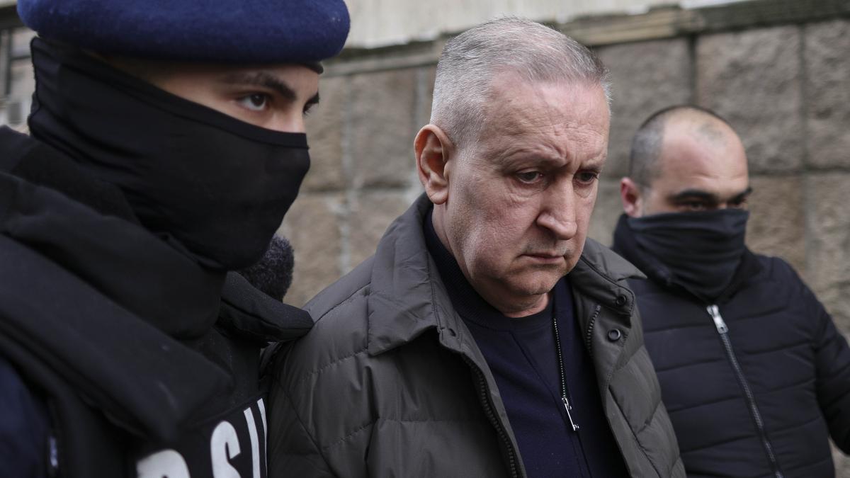 Şeful ARR, Cristian Anton, reţinut de DNA. Titi Aur spune cum se dădeau atestatele profesionale ilegal